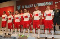 Болельщики возмущены польской формой без «орла»