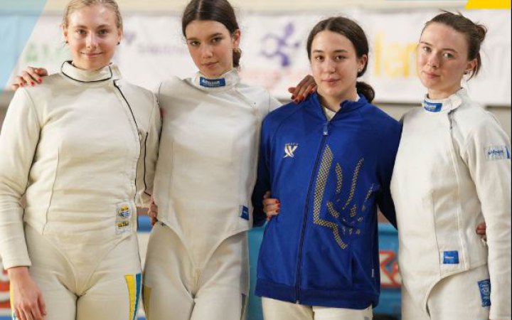 Українські шпажистки вибороли “золото” у командних змаганнях юніорок на чемпіонаті Європи 