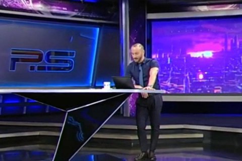 Телеведучий Rustavi-2 у своїй авторській програмі обматюкав Путіна російською мовою