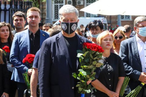 Порошенко поддержал инициативу присвоить художественному музею имя Александра Ройтбурда