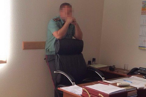 Начальника колонии в Киевской области поймали на взятке 400 тыс. гривен 