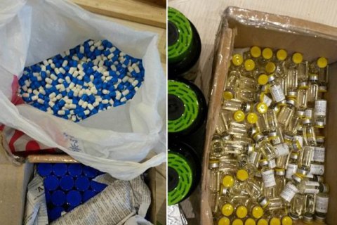 Группу спортсменов поймали на контрабанде анаболиков