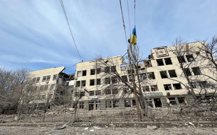 Оккупанты насильно вывозят тысячи жителей Мариуполя в Россию (обновлено)