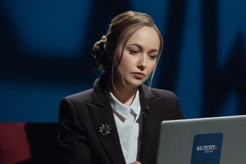 Власти Беларуси взяли в заложники родственника журналистки "Белсата", чтобы заставить ее вернуться в страну 