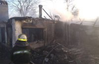 При пожаре в частном доме в Кривом Роге погиб мужчина и двое детей