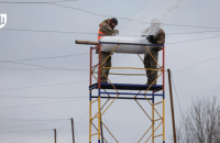 На Дніпропетровщині 42 км дороги облаштували антидроновою сіткою