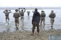 Николаевские морпехи сдали испытание на черный берет
