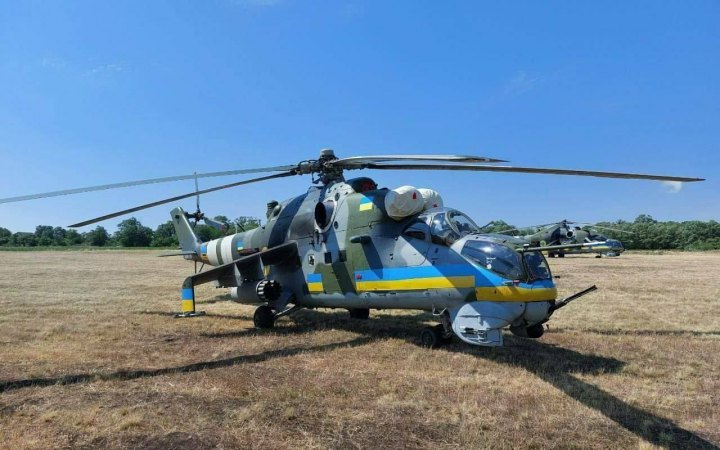 Чеські вертольоти прибули в Україну, - Стратком