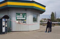 У Миколаєві на заправці знайшли застреленими трьох людей