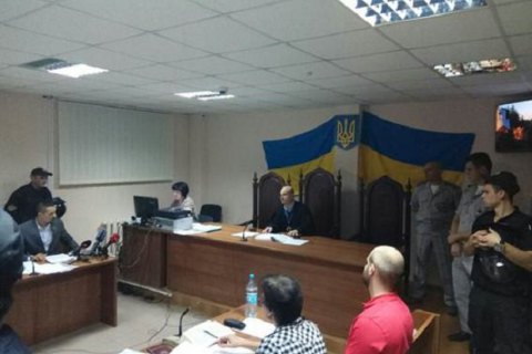 Двух фигурантов "дела 2 мая" снова арестовали, еще одного избили