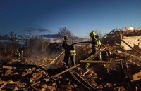 Уночі росіяни вчинили чергову атаку, є влучання і жертви (доповнено)
