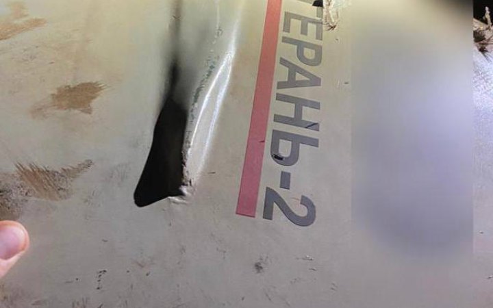 Внаслідок атаки російських дронів у Києві є пошкодження. Працювала ППО