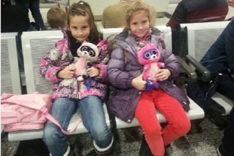 Диаспора и дипломаты помогли юным украинским гимнасткам вернуться домой из Канады