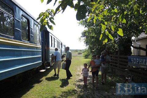 "УЗ" запретила списывать составы, станции и пути на узкоколейных дорогах
