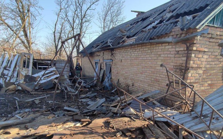 Ворог за добу 12 разів обстрілював Нікопольщину, поранено 2 людей