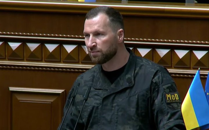 Євгеній Хмара звільнений з військової служби