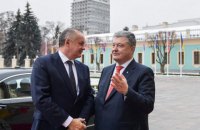 Порошенко и президент Словакии обсудили вопрос трудоустройства украинцев за границей