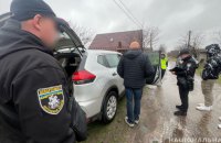 Викрили ділків, які відмили майже мільйон під час ремонту будівлі міграційної служби на Чернігівщині