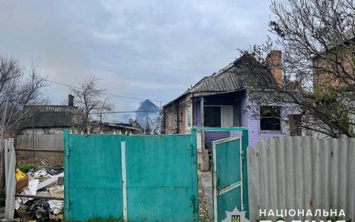 Унаслідок обстрілів Донеччини пошкоджені приватні будинки, багатоповерхівки і школа