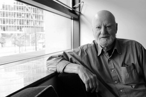 Поэт бит-поколения Лоуренс Ферлингетти умер в 101-летнем возрасте