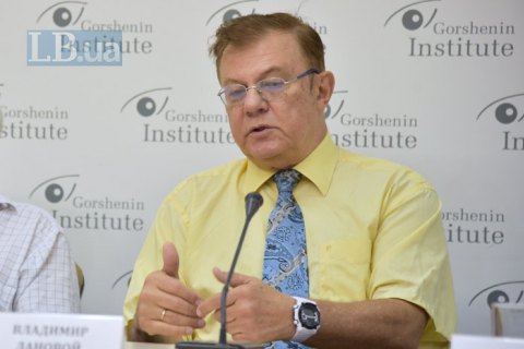 Зеленський користується інструментами старої влади, - Лановий