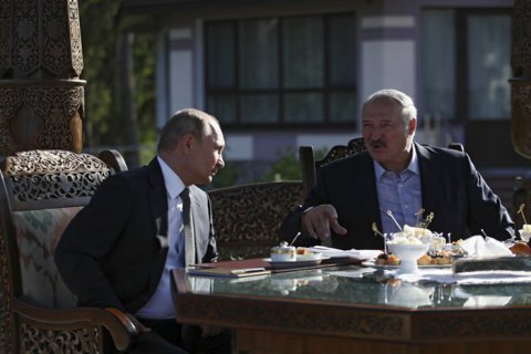 Путин и Лукашенко договорились встретиться в Москве "в ближайшее время"