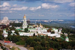 В банке "Форум" зависли деньги Киево-Печерской Лавры