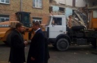 Учням школи, де обвалилася стіна, треба допомога психологів, а міським чиновникам – психіатрів