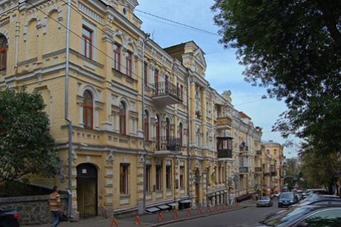 В центре Киева второй раз за 10 дней горело историческое здание