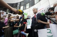 Порошенко: приспешники Януковича возвращаются в Украину