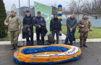 Четверо ухилянтів намагались переплисти Тису на човні, "тюнінгованому" пінопластом
