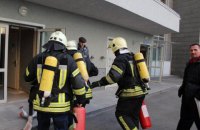В Киеве на Оболони эвакуировали жителей 25-этажки из-за пожара