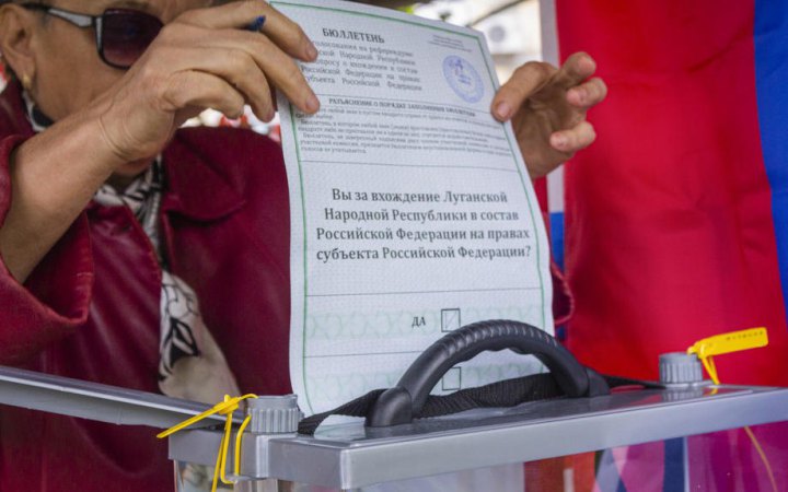 На Херсонщині викрили колоборантку, яка допомогала проводити псевдореферендум