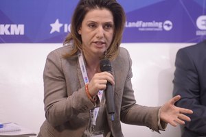Между украинцами недостаточно диалога для решения ситуации в стране, - французский эксперт