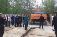 В Киеве земснаряд задержали за незаконную добычу песка