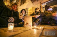 ​Селфі з книжкою як політичний акт
