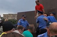 В Харькове подрались сторонники и противники Майдана