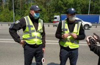 Патрульная полиция назначила внутреннюю проверку из-за конфликта с волонтерами на Житомирской трассе