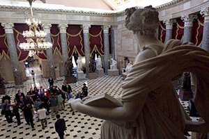 Американские госслужащие недоплатили налогов на миллиард долларов