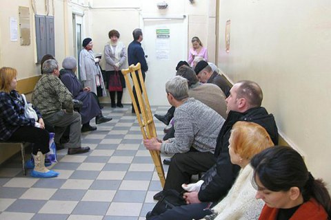 КМДА пообіцяла відкрити три медцентри і чотири відділення швидкої допомоги у 2017