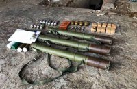 В подвале жилого дома в Чермалыке обнаружили схрон с боеприпасами