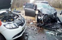 В результаті лобового зіткнення в Житомирській області двоє людей загинули, четверо травмовані