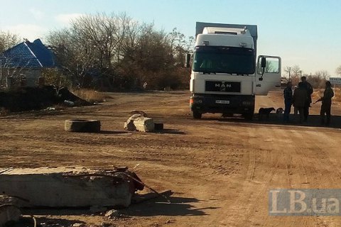 Військові затримали дві фури з м'ясом та пивом для бойовиків на Донбасі