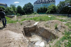 Строители у Десятинной церкви оказались археологами
