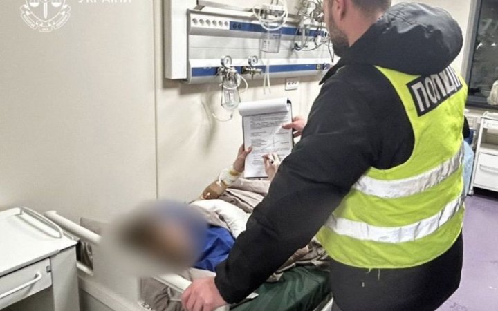 Підлітка, який у Києві напав на вчительку та однокласника, підозрюють у замаху 