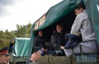 В армии призыв сократят вдвое, но платить обещают больше