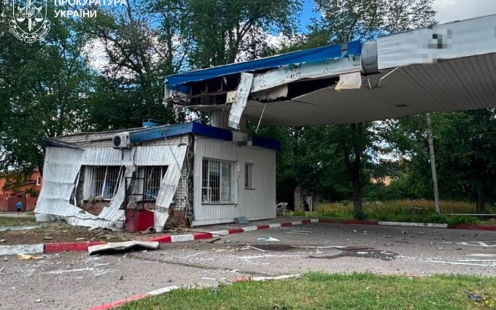 Протягом дня Росія обстрілювала Харківщину. Постраждали понад 10 людей, загинула жінка