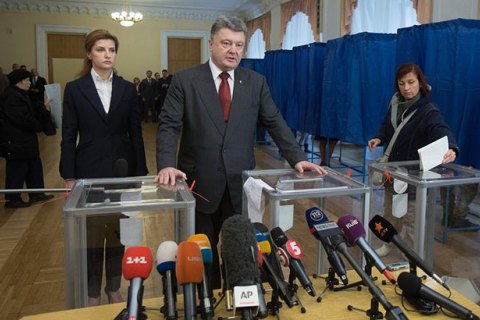 Порошенко недоволен сроками подсчета голосов