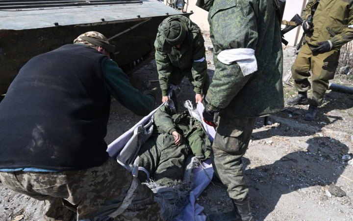 Российская армия потеряла уже 24 700 военных