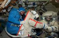 Исторический выход в космос женского экипажа не состоится из-за нехватки скафандров